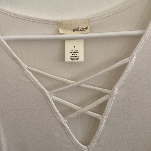 Women’s white short sleeve tee size S - Picture 3 of 3